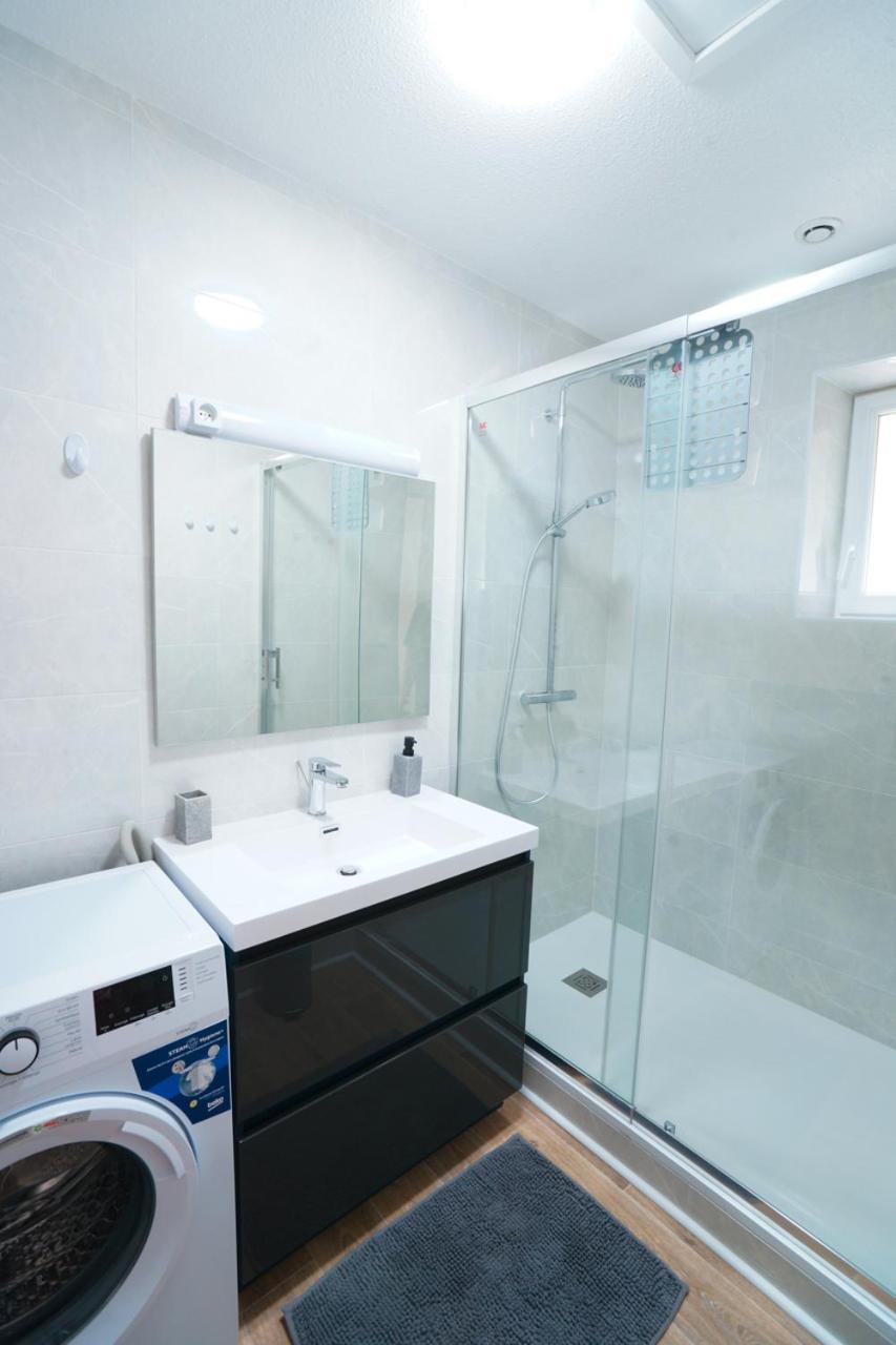 Appartement Du Forum,La Gare, 50 M2 , Climatisation, Garage, Cour Narbonne Eksteriør bilde